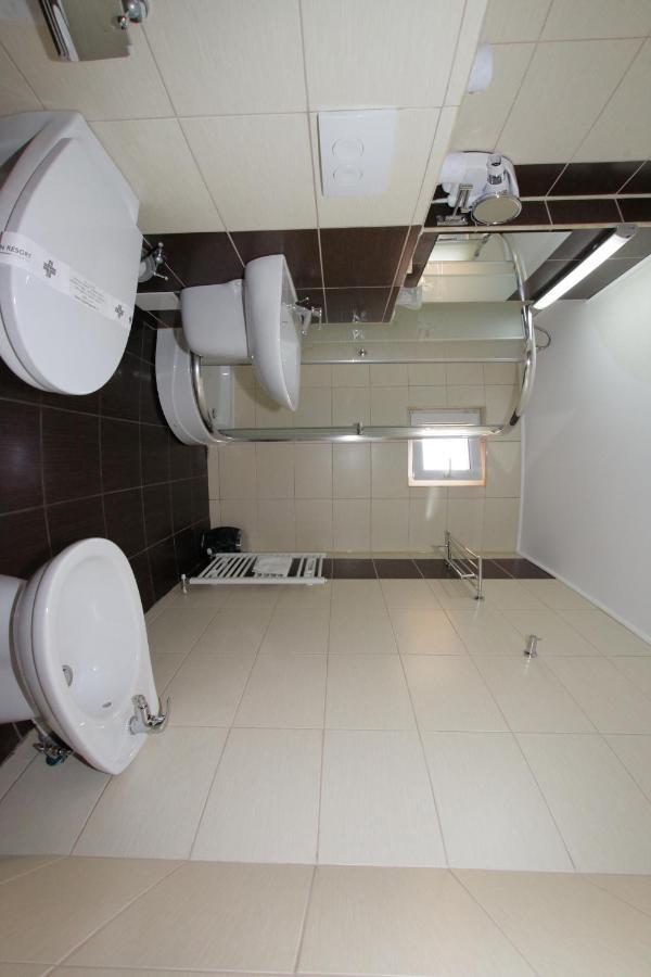 קלוז'-נאפוקה Hotel Liliacul מראה חיצוני תמונה