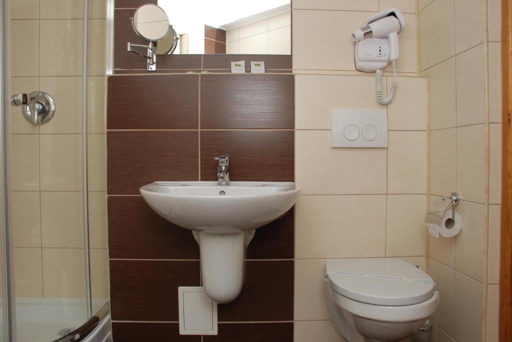 קלוז'-נאפוקה Hotel Liliacul חדר תמונה