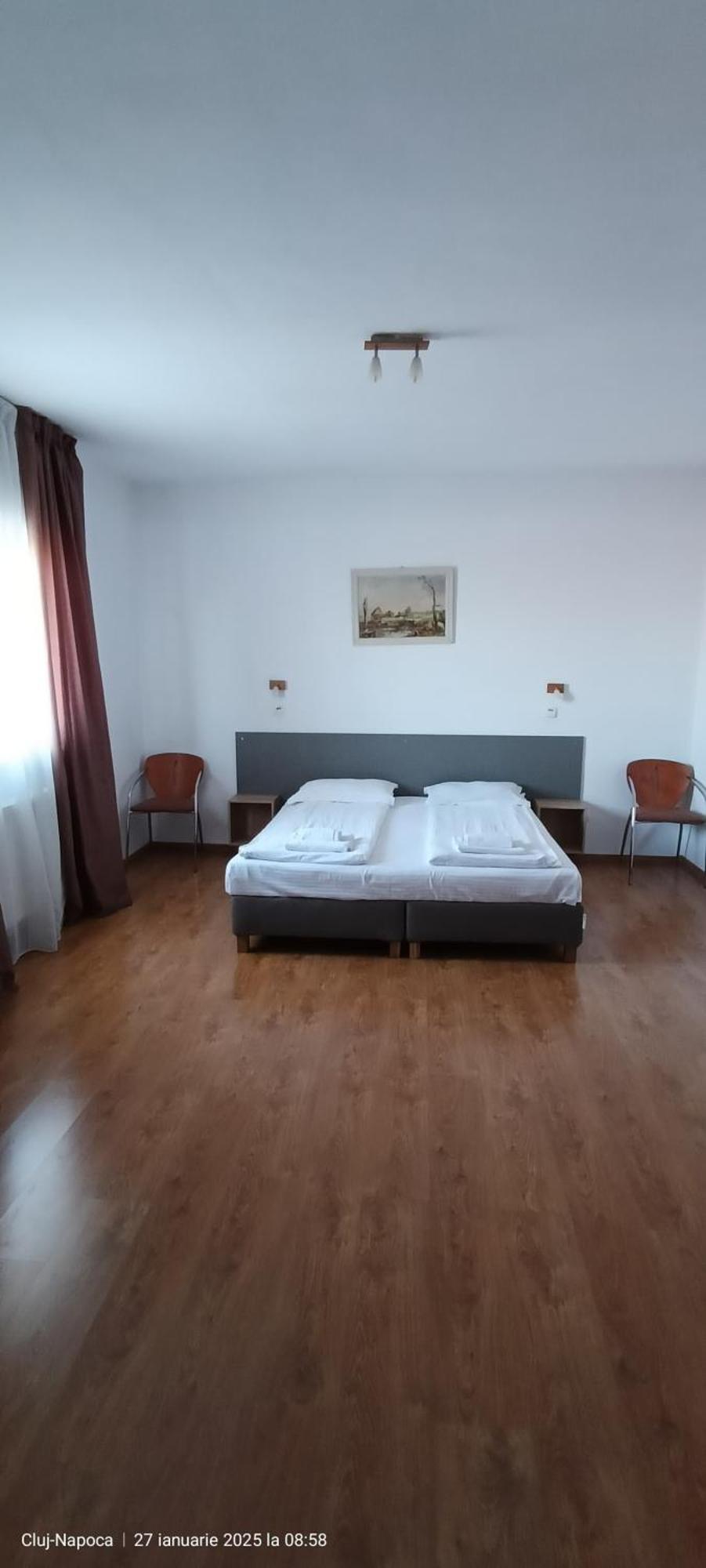 קלוז'-נאפוקה Hotel Liliacul מראה חיצוני תמונה