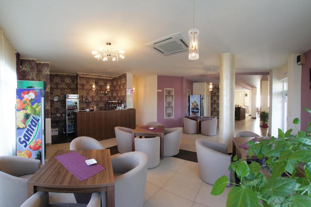 קלוז'-נאפוקה Hotel Liliacul מראה חיצוני תמונה